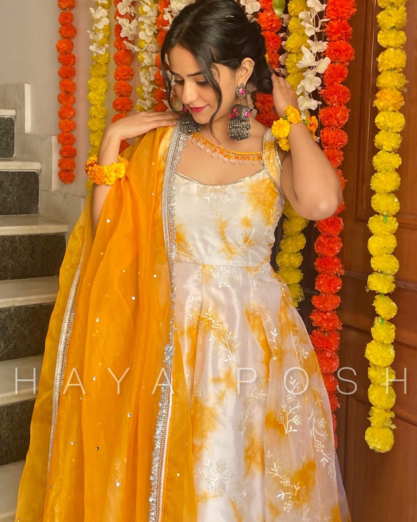 Sunehri Haldi Anarkali Hayaposh India.