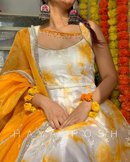Sunehri Haldi Anarkali Hayaposh India.
