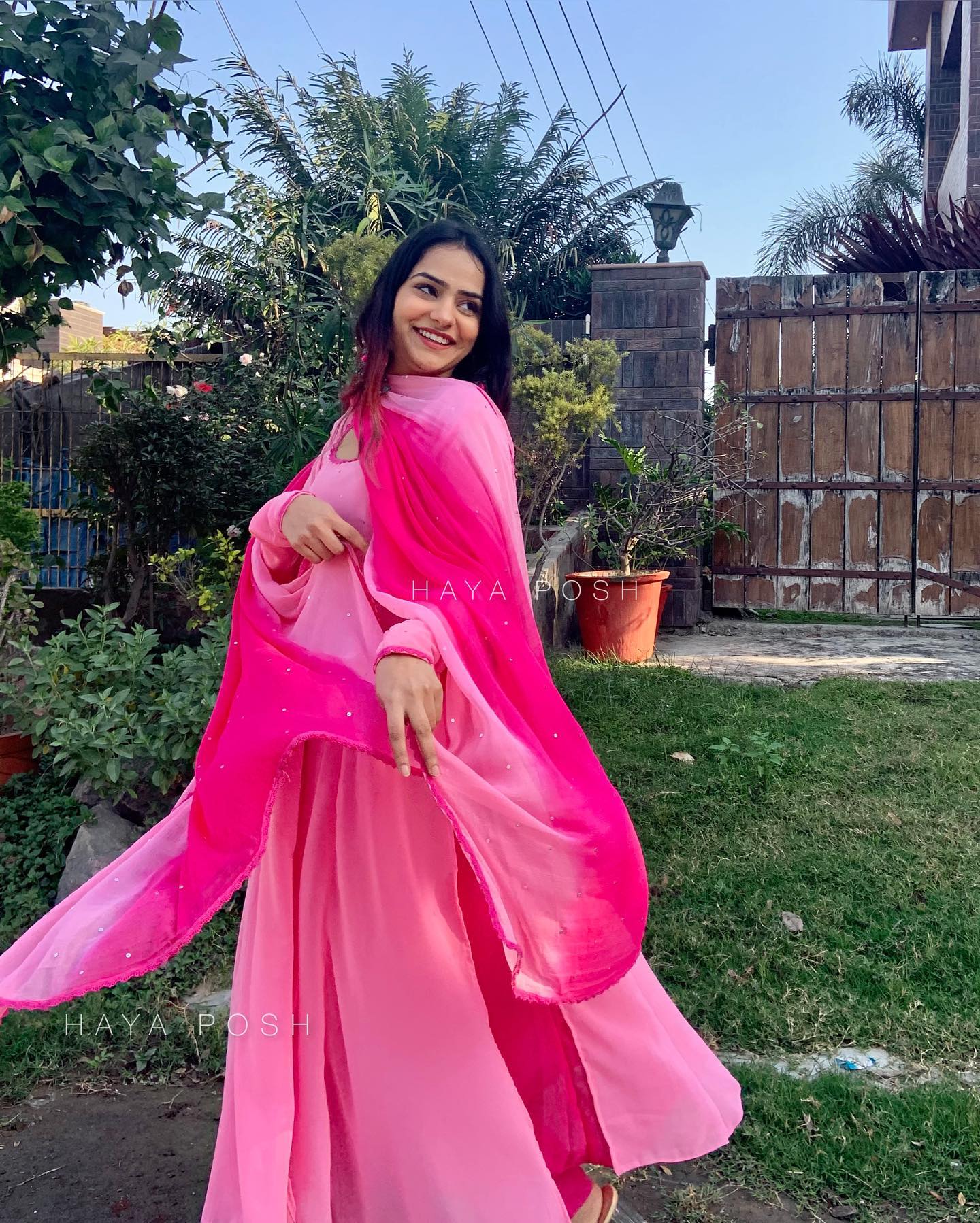 Flowy Layers Anarkali Hayaposh India.