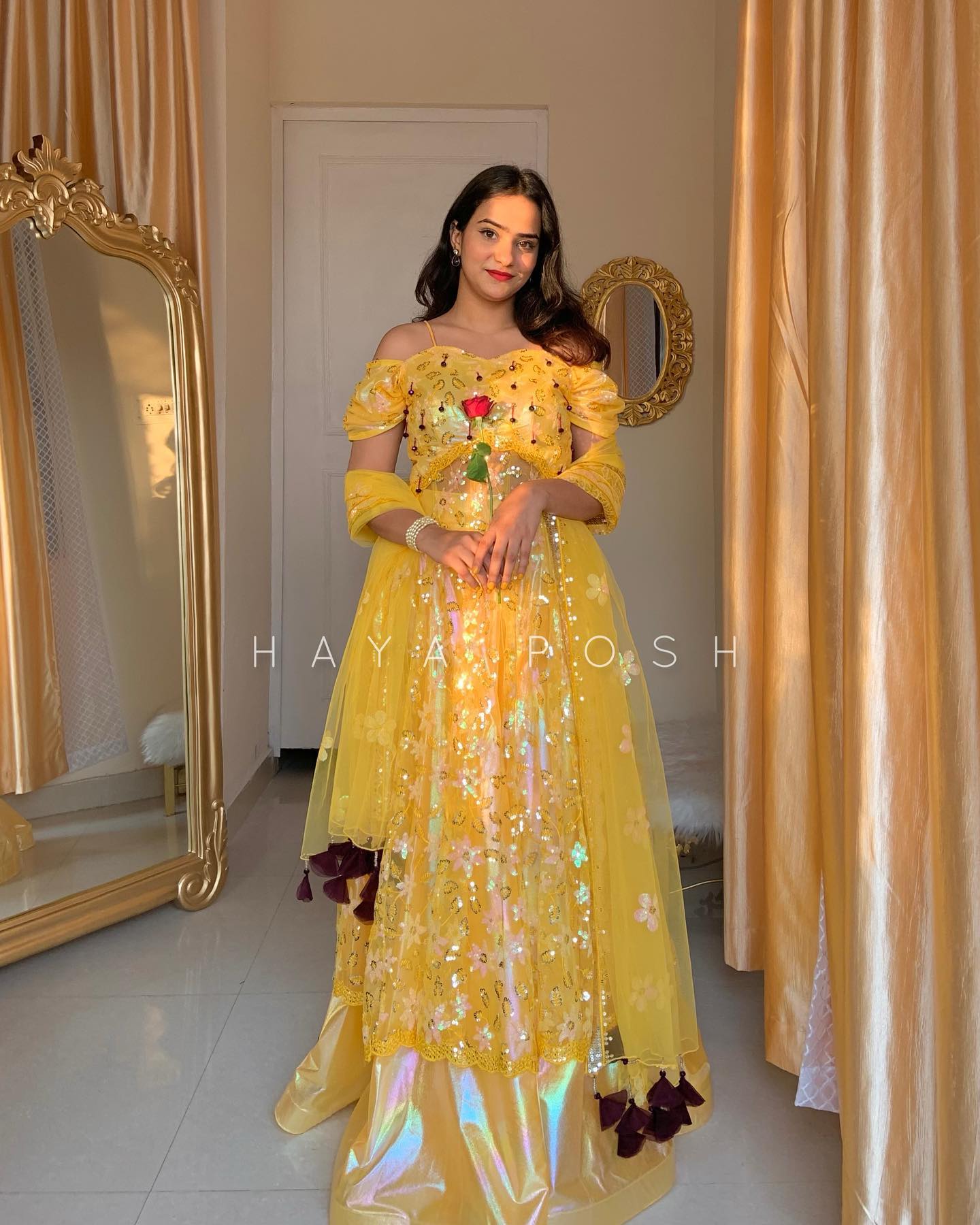 Belle Lehenga Hayaposh India.