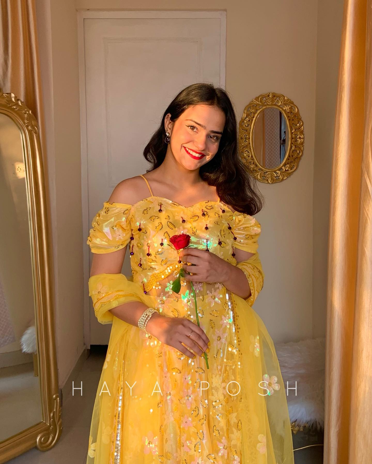 Belle Lehenga Hayaposh India.