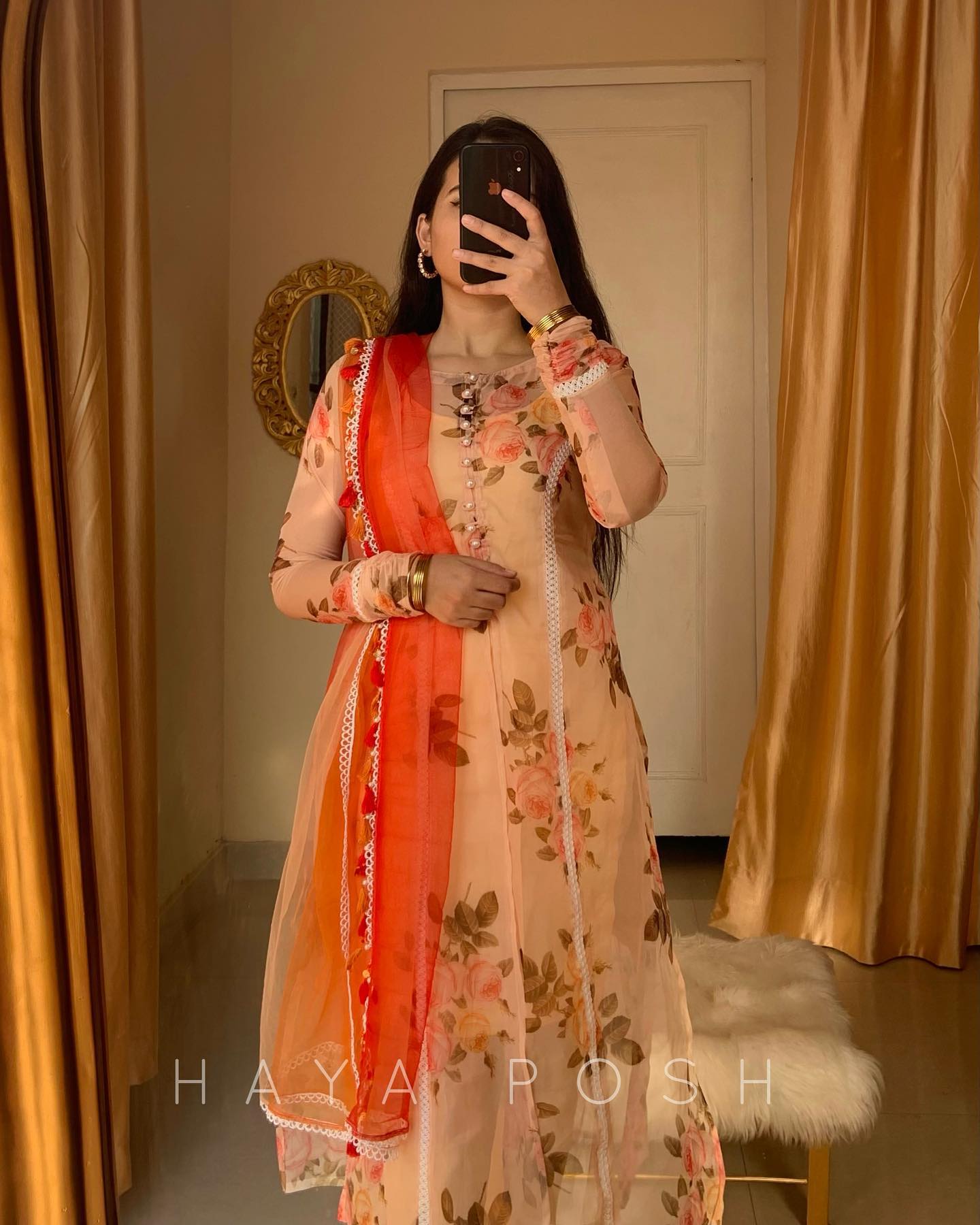 Sonali Bendre Anarkali Hayaposh India.