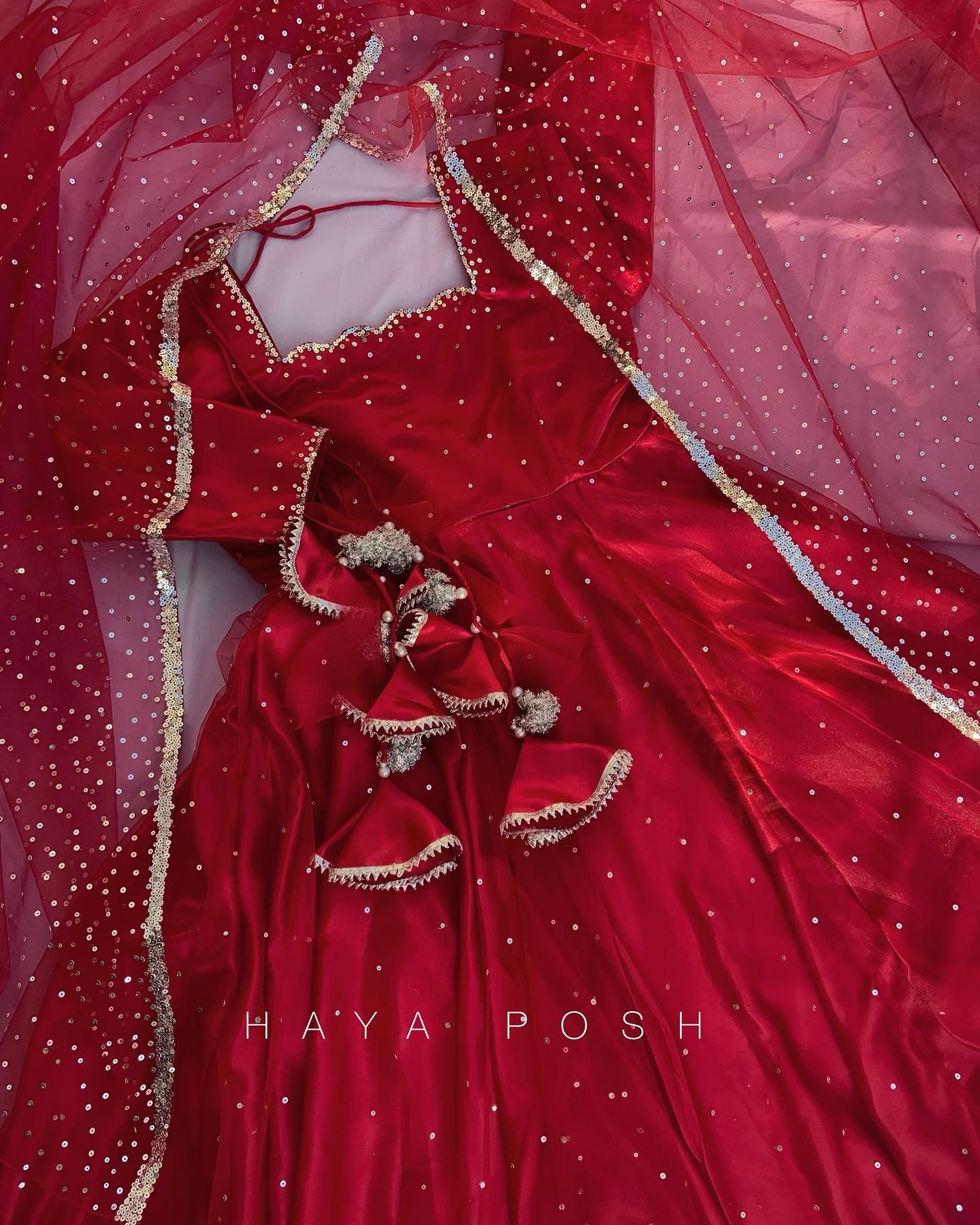 Red Moon Lehenga Lehenga Hayaposh India.
