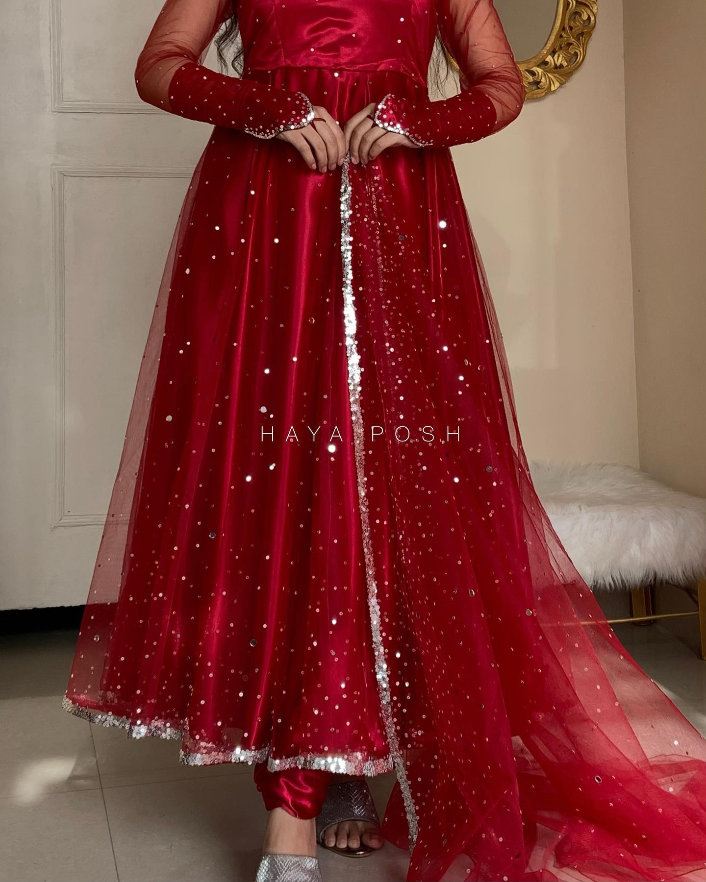 Red Moon Lehenga Lehenga Hayaposh India.