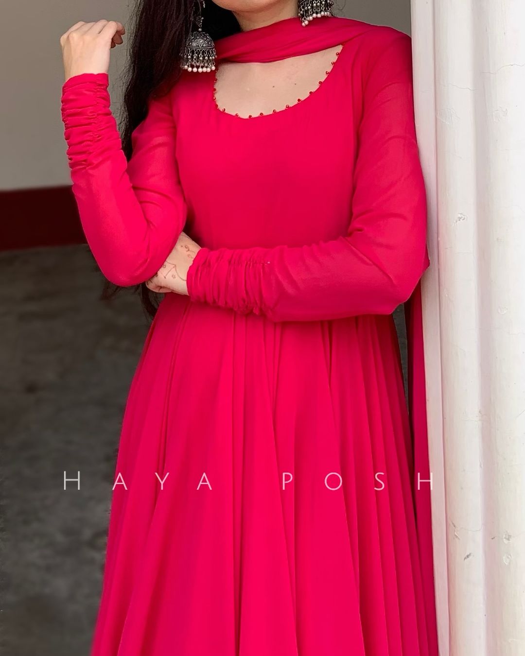Gulabi Seher Anarkali Hayaposh India.
