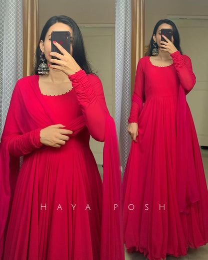 Gulabi Seher Anarkali Hayaposh India.