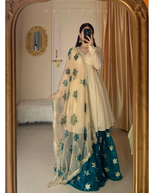 Shehzadi Gharara set Gharara Hayaposh India.