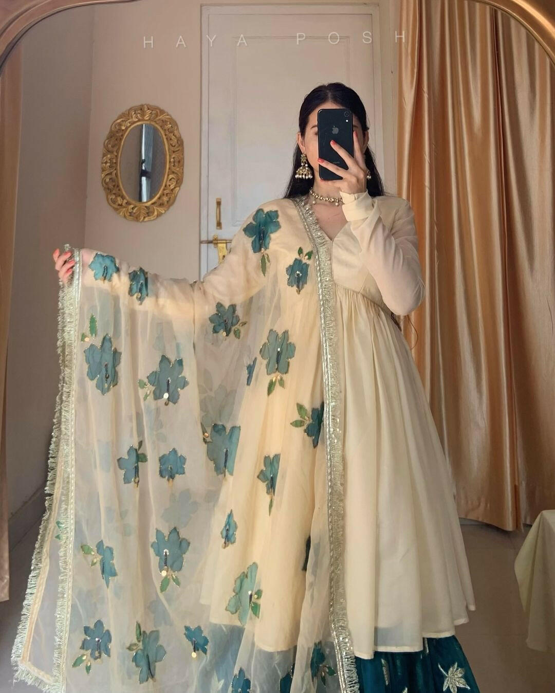 Shehzadi Gharara set Gharara Hayaposh India.