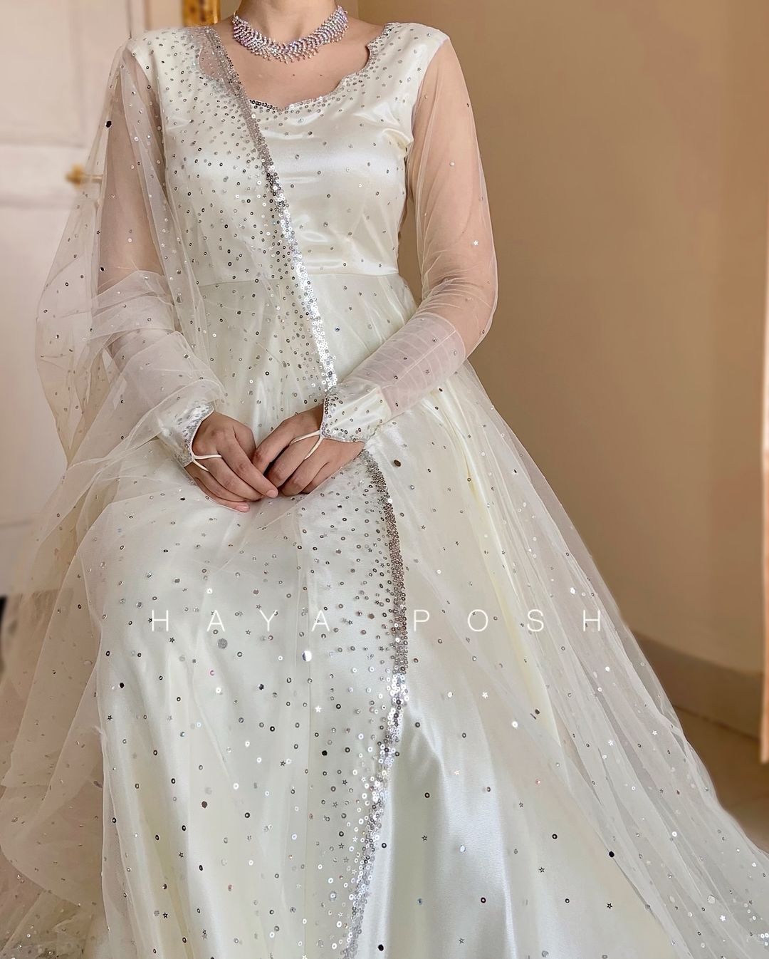 White Moon Lehenga Lehenga Hayaposh India.