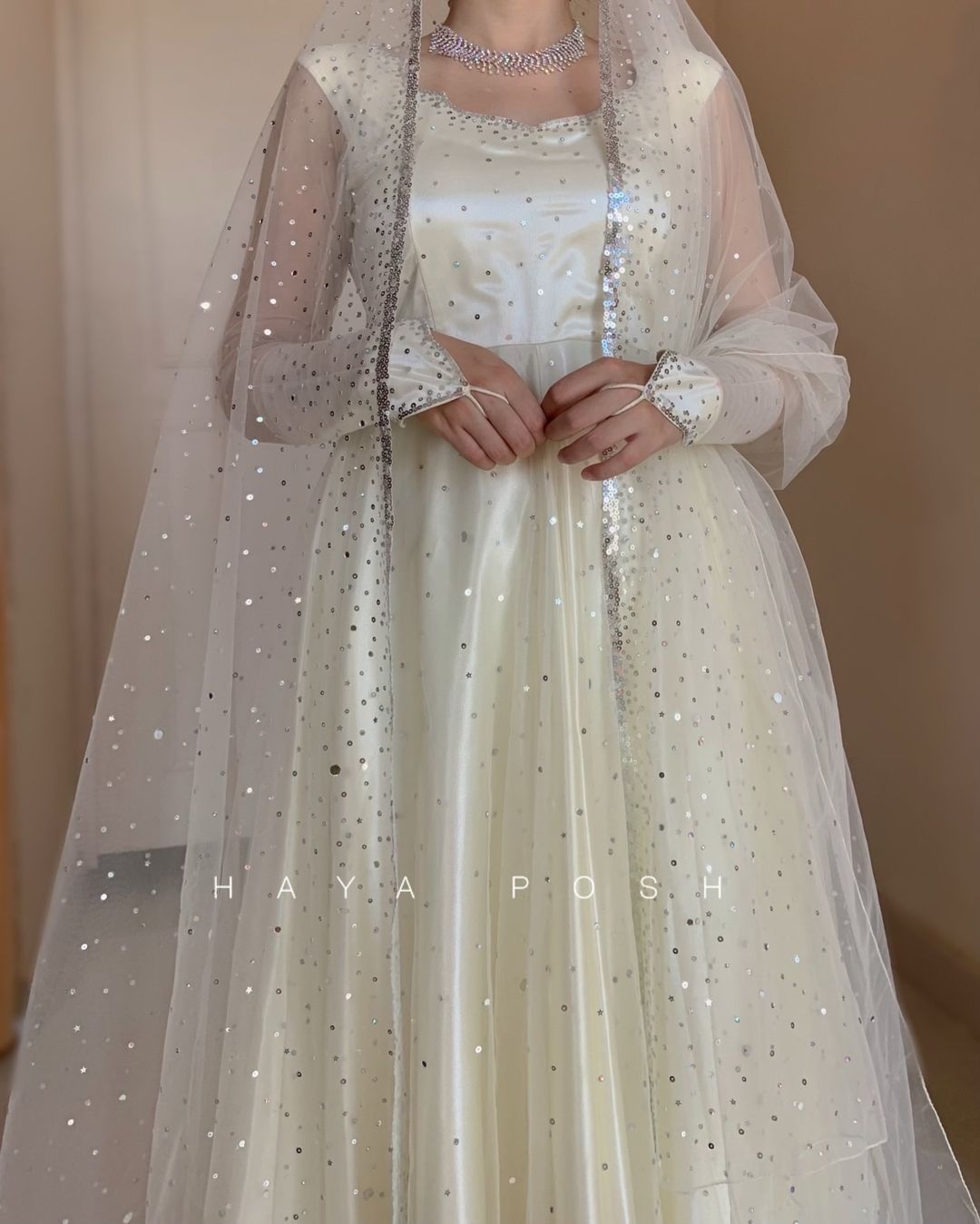 White Moon Lehenga Lehenga Hayaposh India.