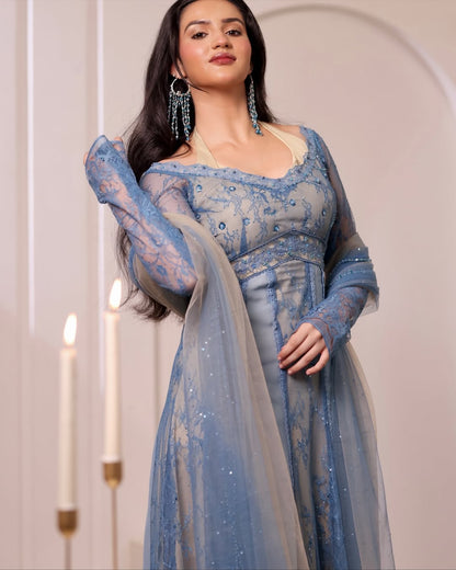 𝐸𝓁𝓈𝒶 ₊˚⊹ ᰔ