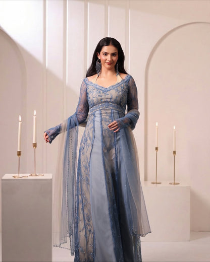 𝐸𝓁𝓈𝒶 ₊˚⊹ ᰔ