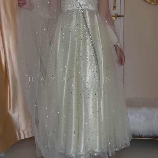 White Moon Lehenga Lehenga Hayaposh India.