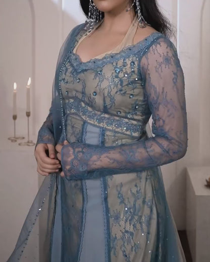 𝐸𝓁𝓈𝒶 ₊˚⊹ ᰔ